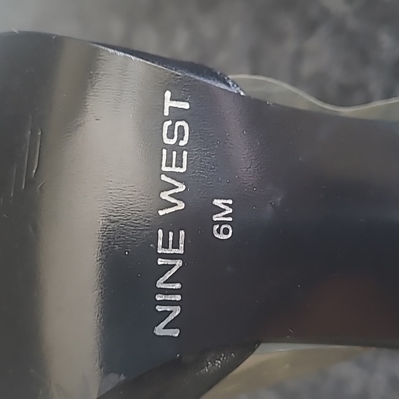 Nine West Leather Ankle Strap Square Toe Heels - Size 6 - Picture 5 of 15